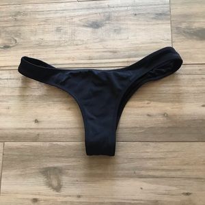 Victoria’s Secret scrunch bottom bikini bottoms